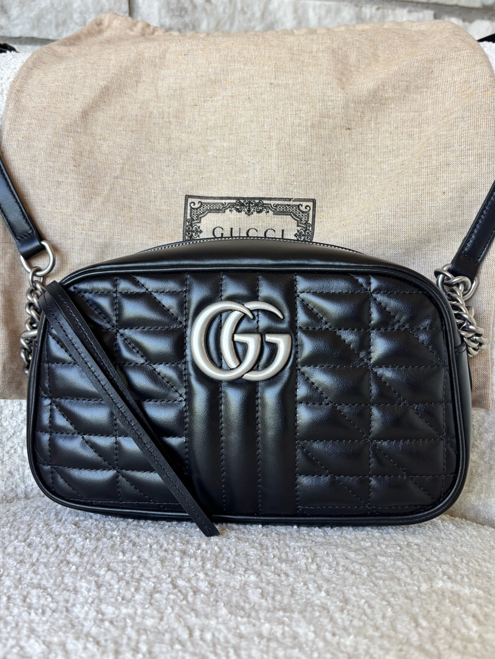 ✅✅ Authentic Gucci Black Small GG Marmont 2.0 Shoulder / Crossbody Bag